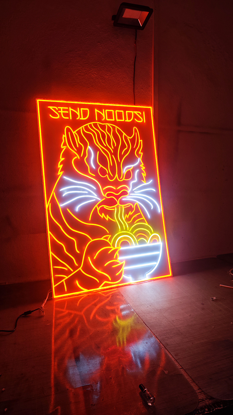Send Noods neonový nápis